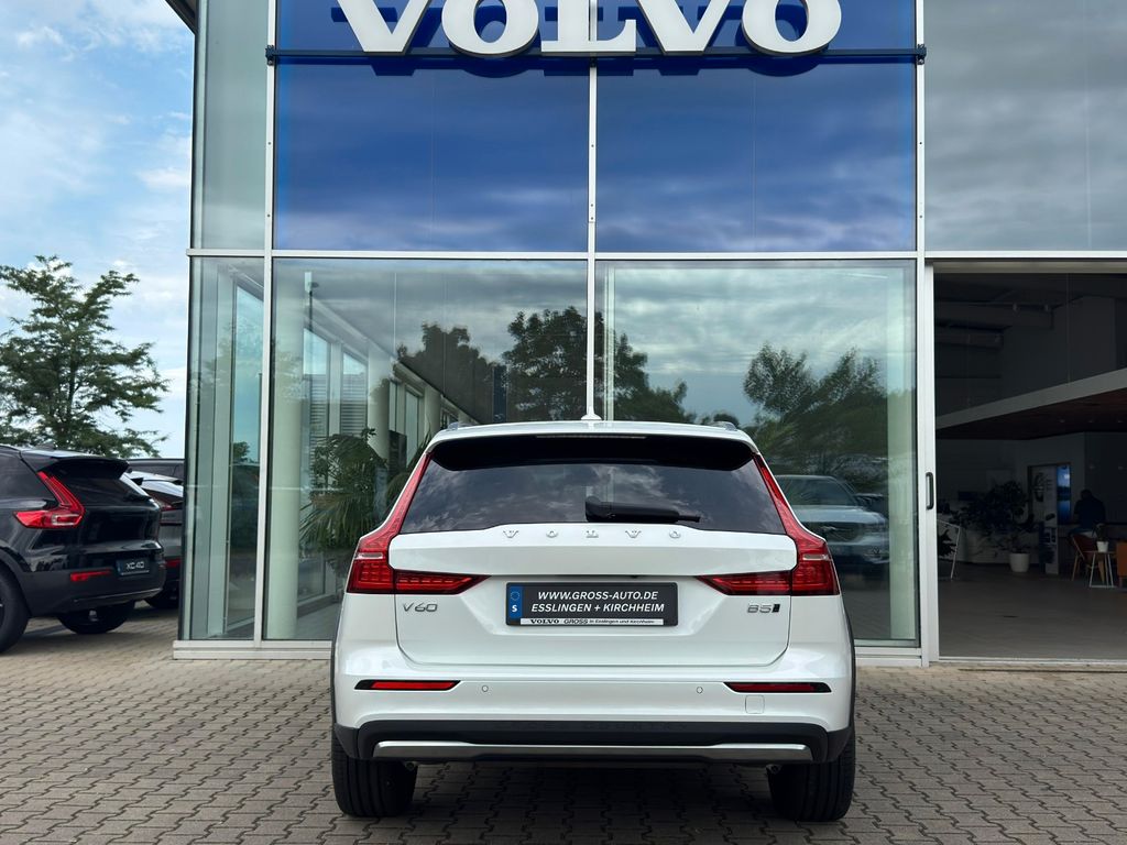 Volvo V60 Cross Country 2024