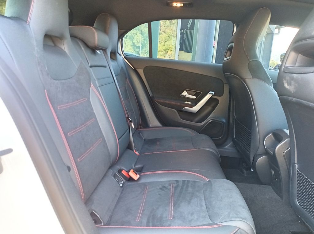 Mercedes-Benz A 250 2024