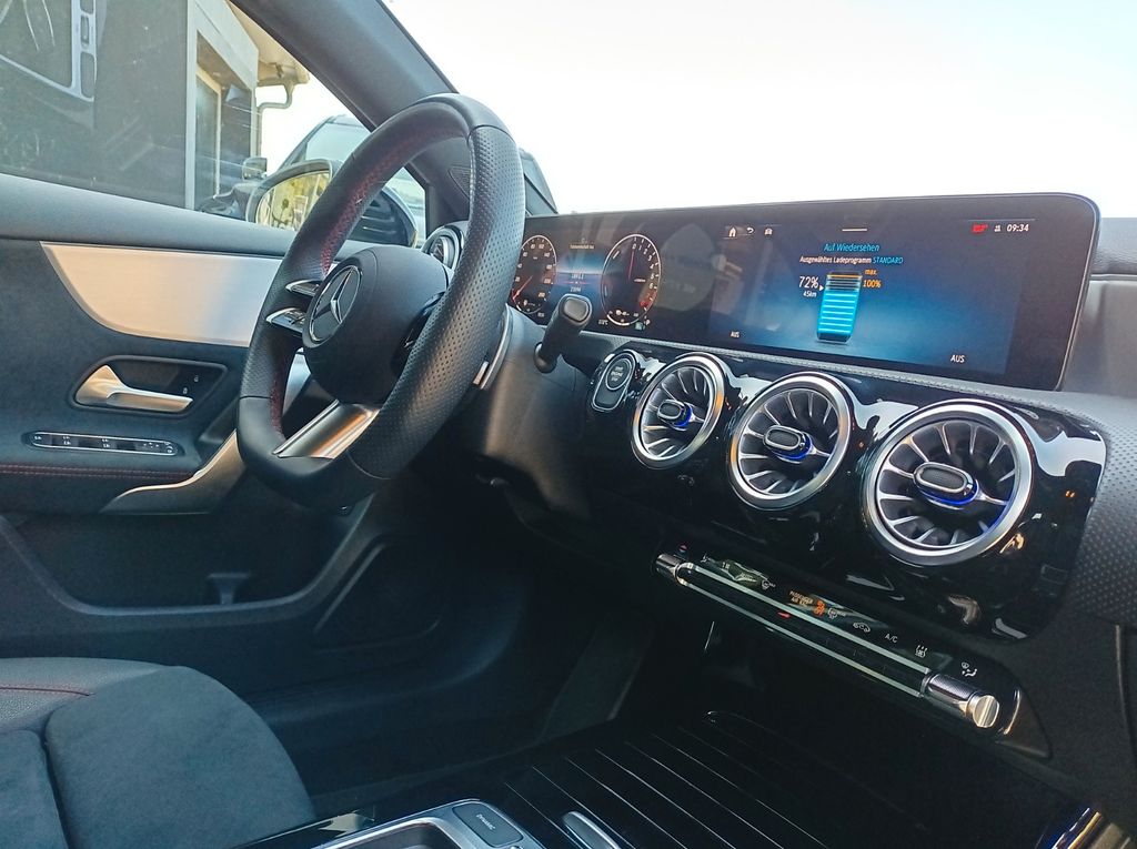 Mercedes-Benz A 250 2024