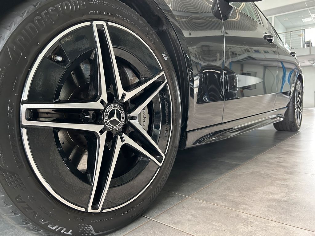 Mercedes-Benz C 300 2024