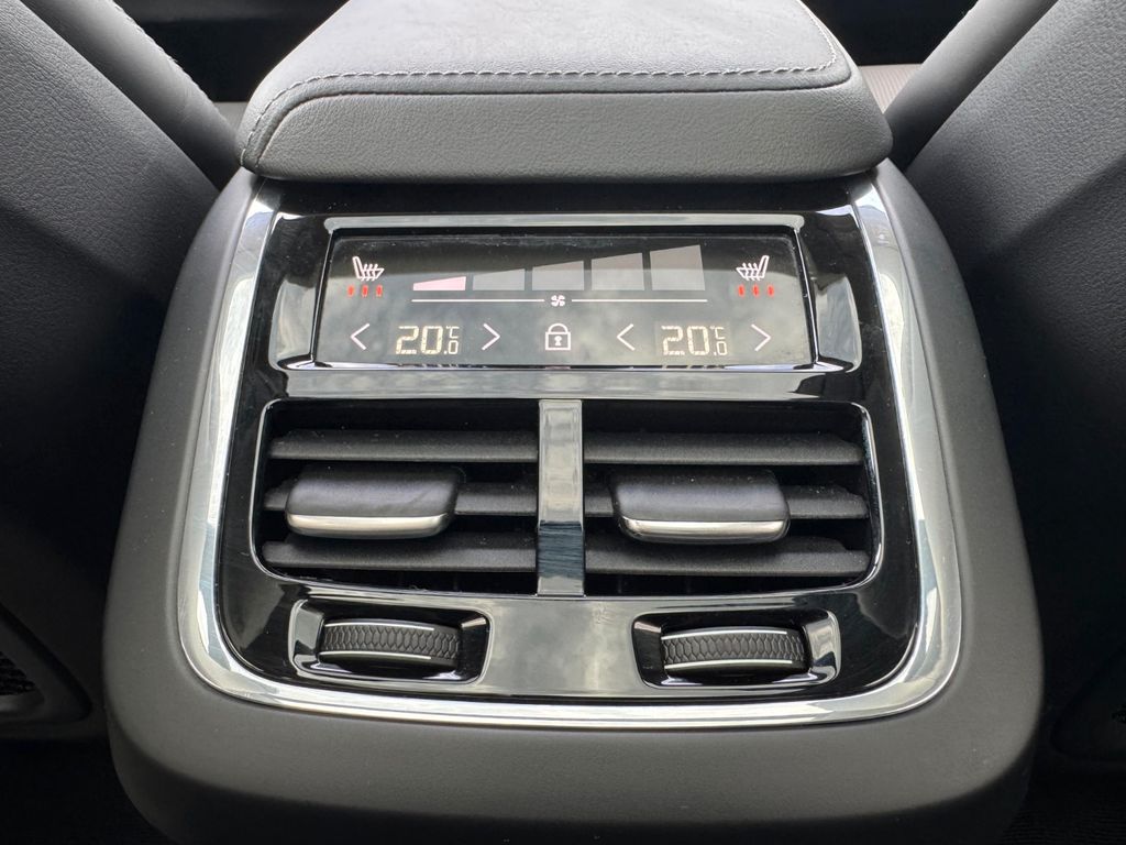 Volvo V60 Cross Country 2024