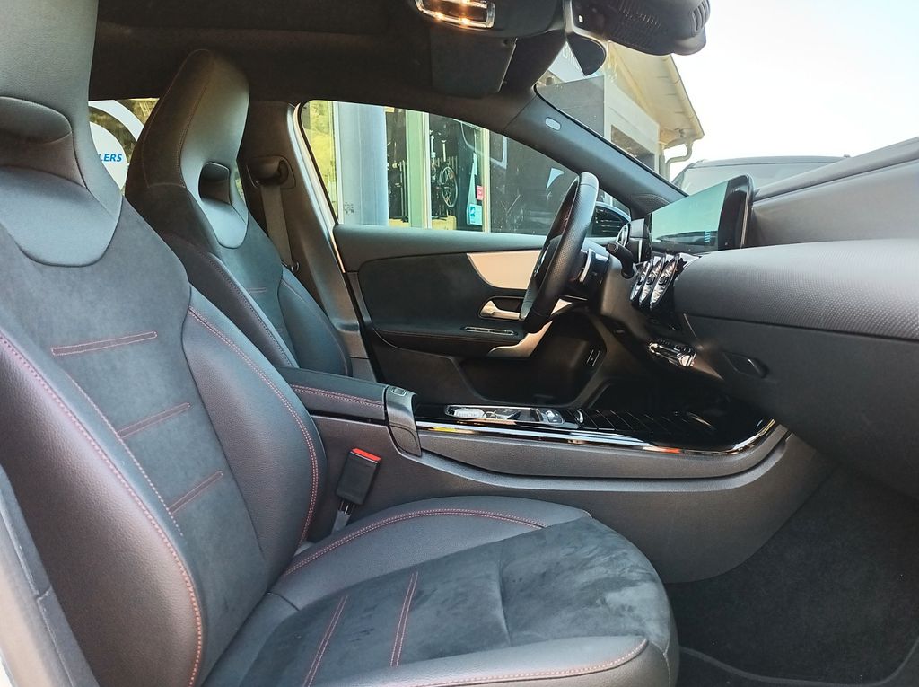 Mercedes-Benz A 250 2024