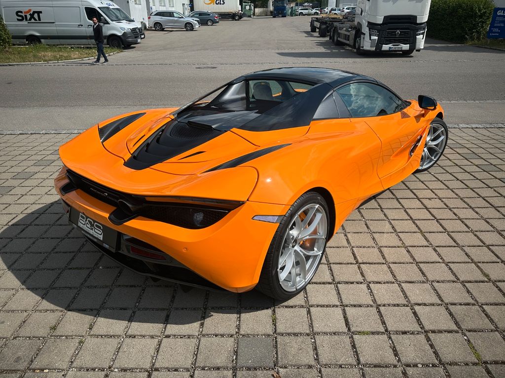 McLaren 720S 2023