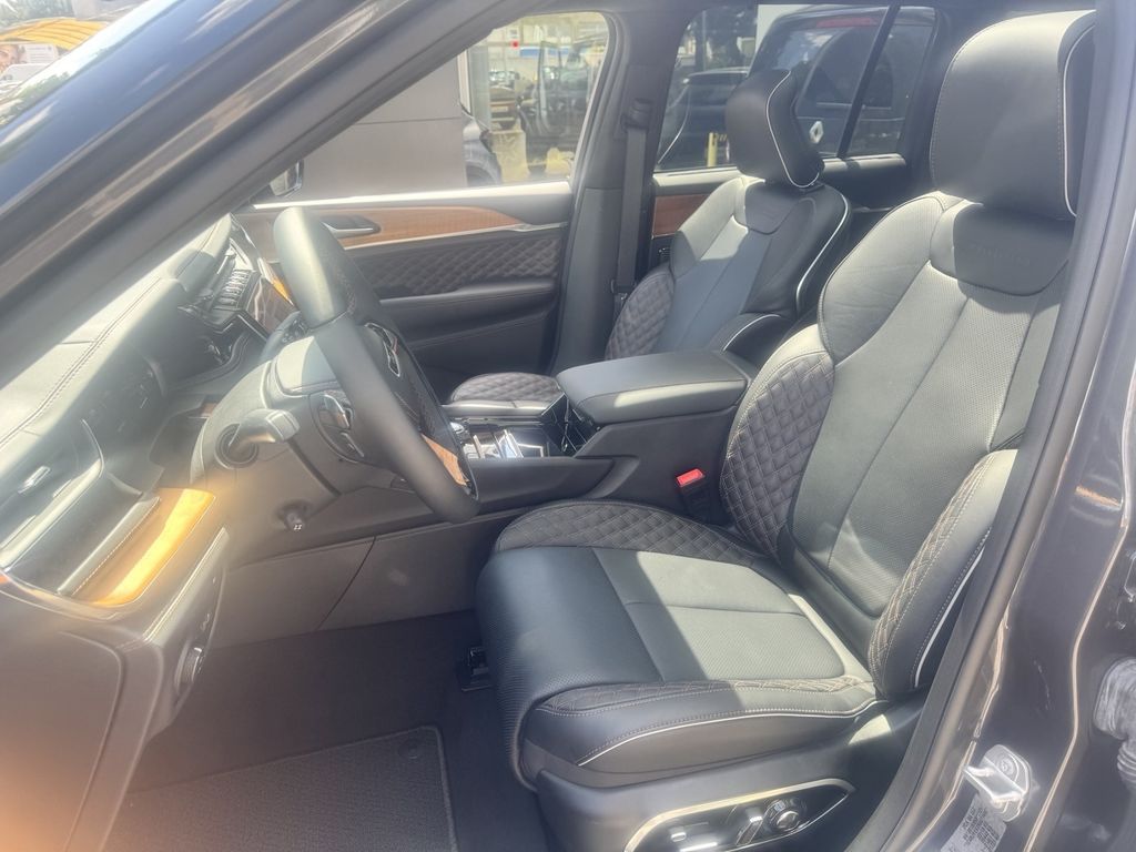 Jeep Grand Cherokee 2025