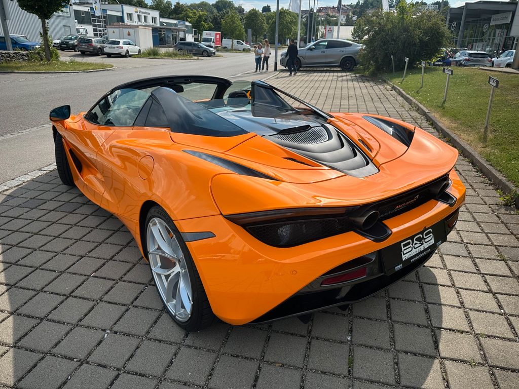 McLaren 720S 2023