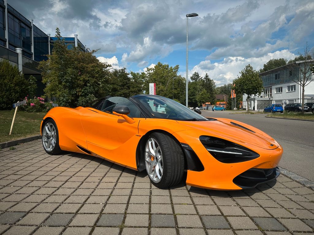 McLaren 720S 2023