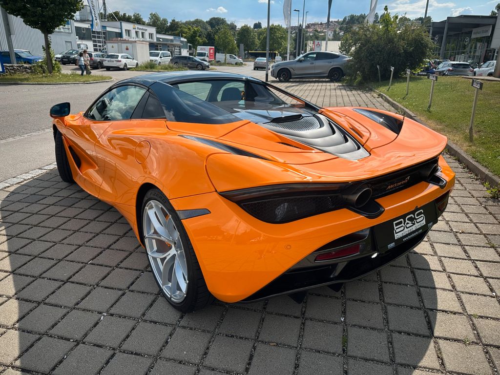 McLaren 720S 2023