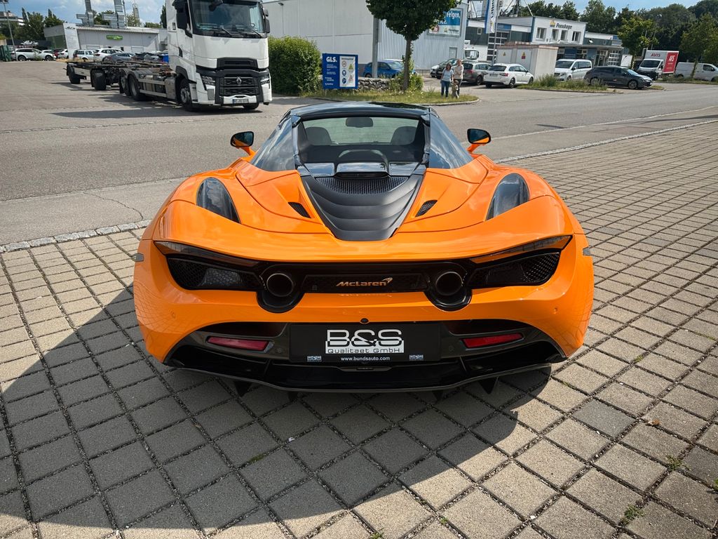 McLaren 720S 2023