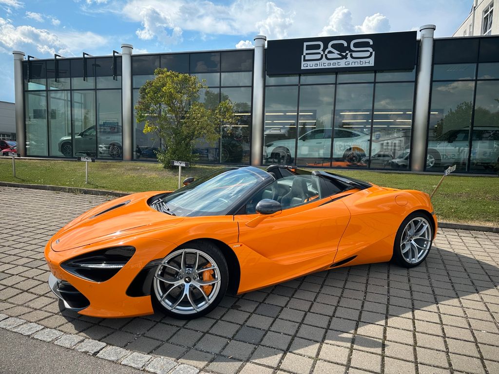 McLaren 720S 2023