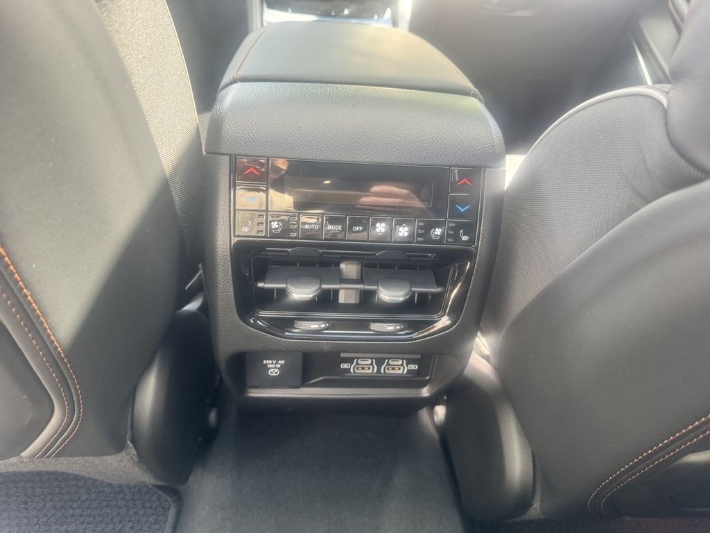 Jeep Grand Cherokee 2025