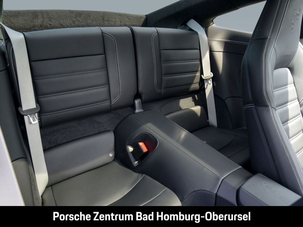 Porsche 992 2025