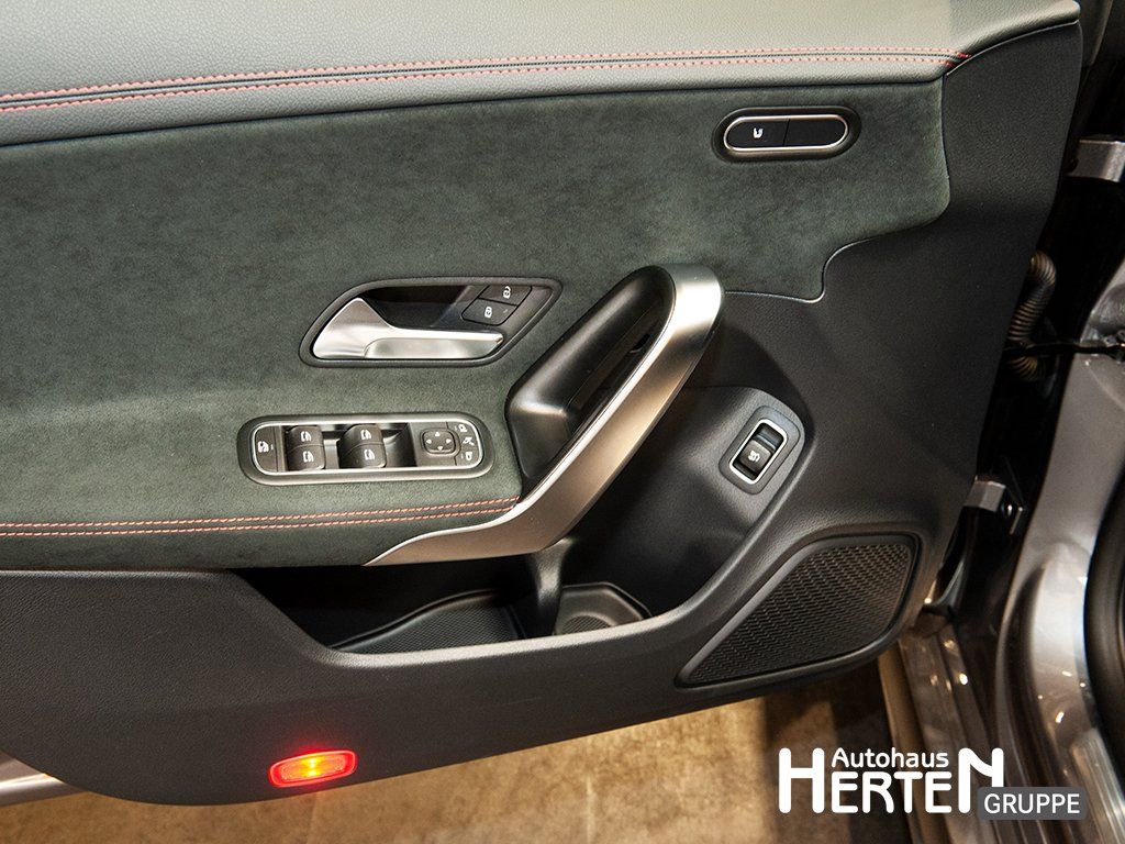 Mercedes-Benz CLA 180 Shooting Brake 2024