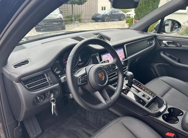 Porsche Macan 2023