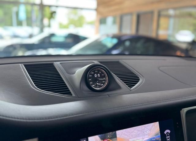 Porsche Macan 2023