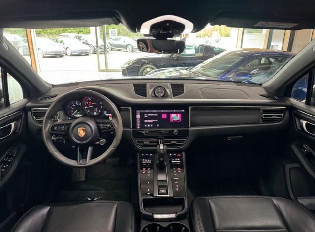 Porsche Macan 2023