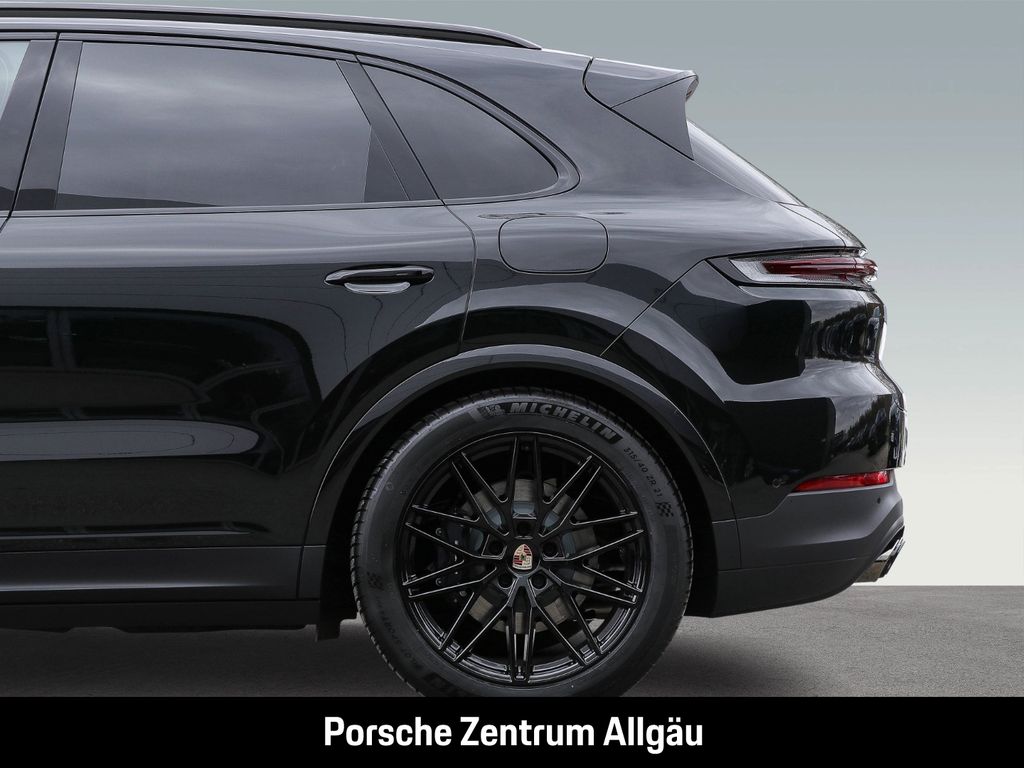 Porsche Cayenne 2025