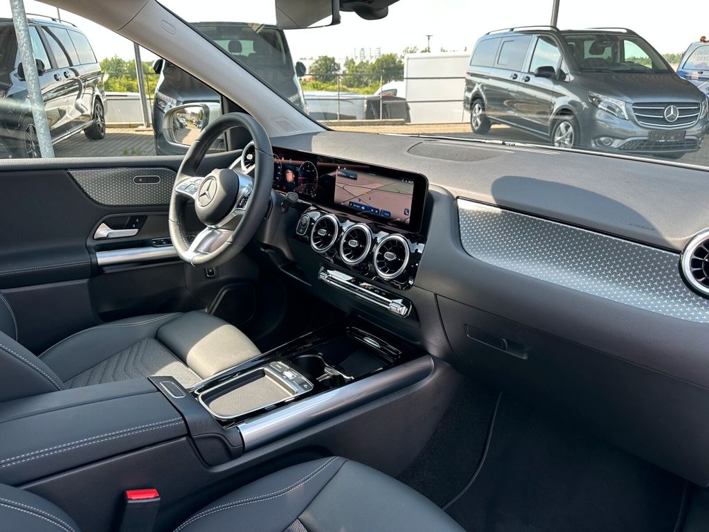 Mercedes-Benz B 180 2023