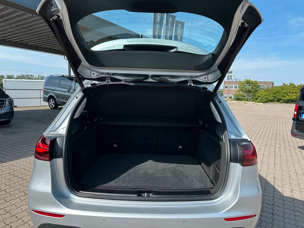 Mercedes-Benz B 180 2023