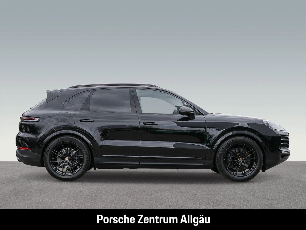 Porsche Cayenne 2025