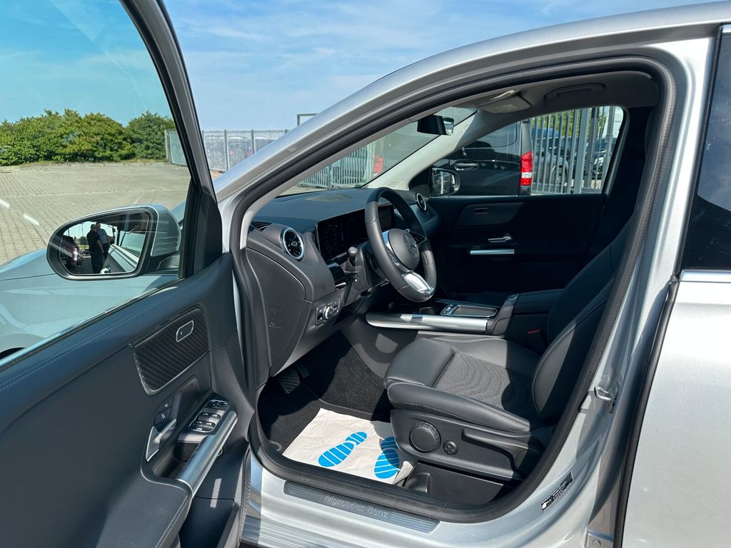 Mercedes-Benz B 180 2023