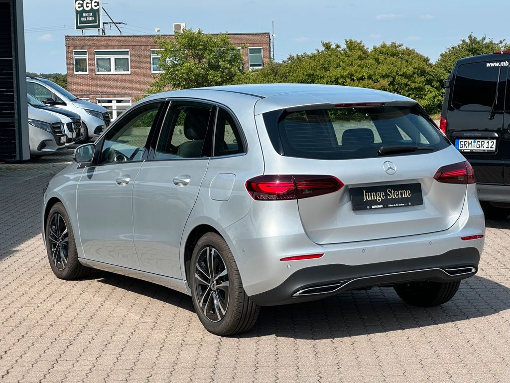 Mercedes-Benz B 180 2023