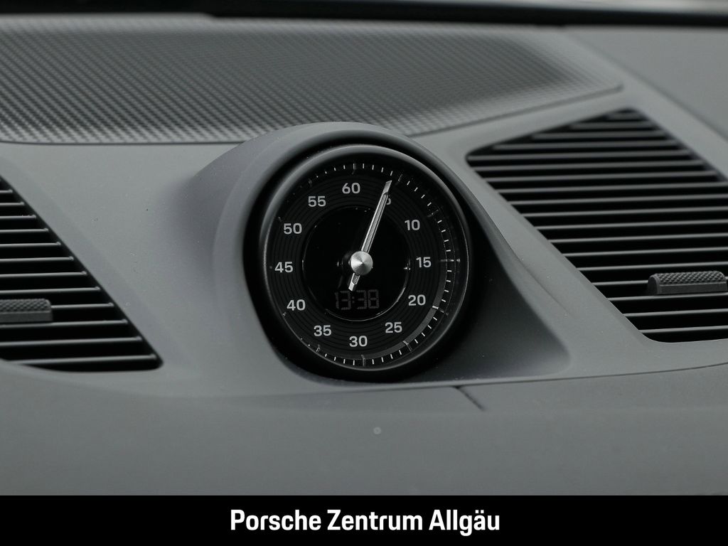 Porsche Cayenne 2025