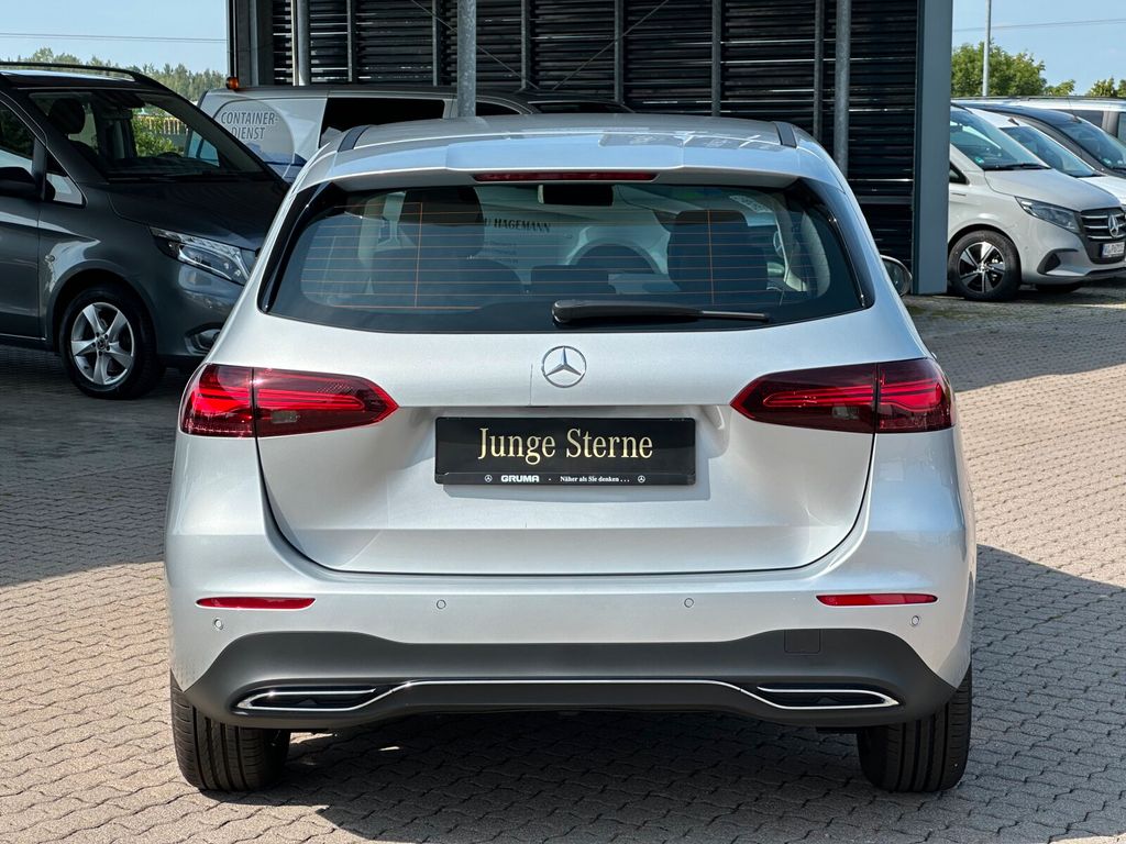 Mercedes-Benz B 180 2023