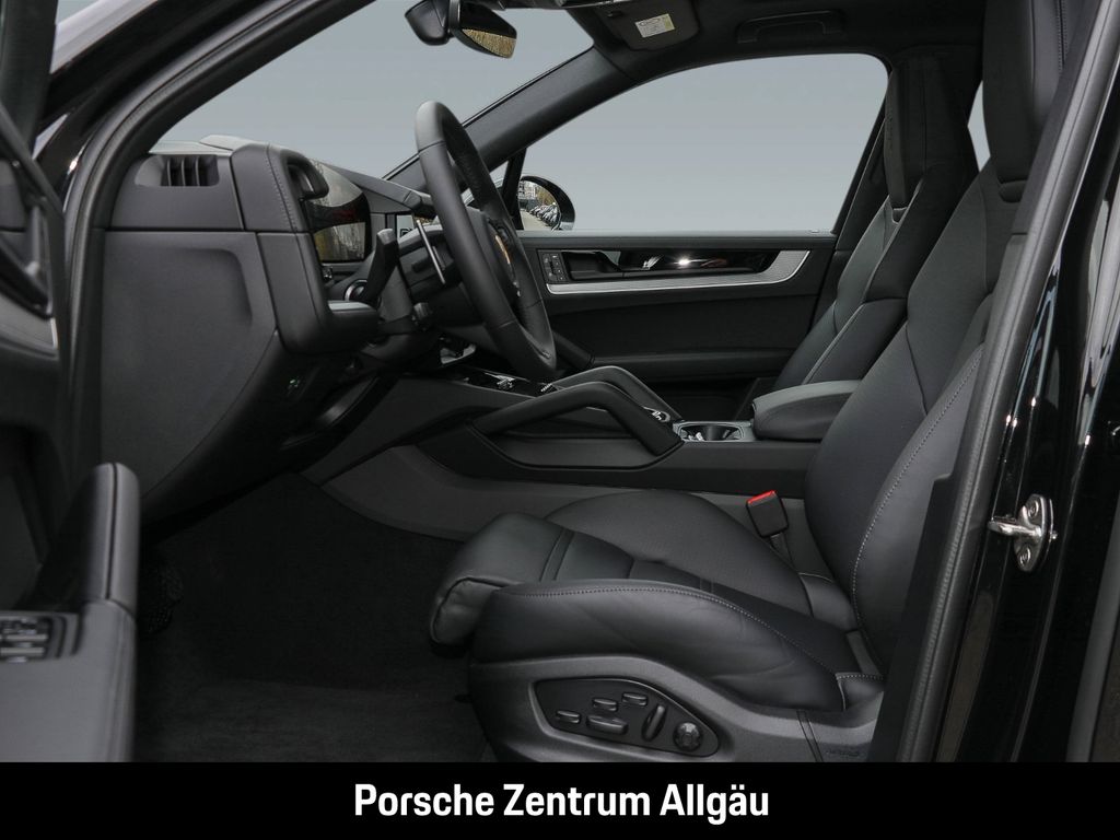 Porsche Cayenne 2025