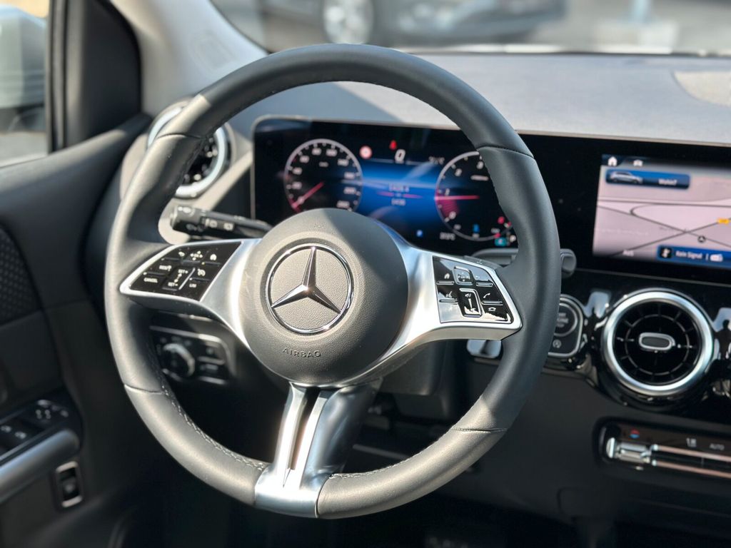 Mercedes-Benz B 180 2023
