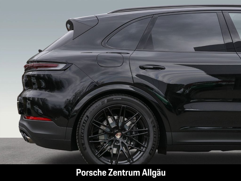 Porsche Cayenne 2025