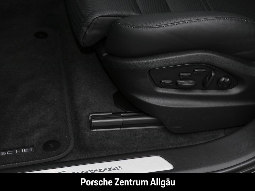 Porsche Cayenne 2025