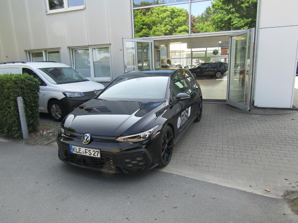 Volkswagen Golf 2025