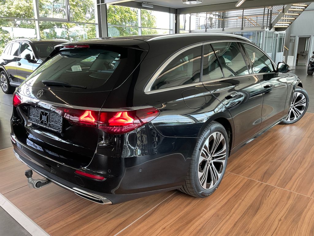 Mercedes-Benz E 220 2024