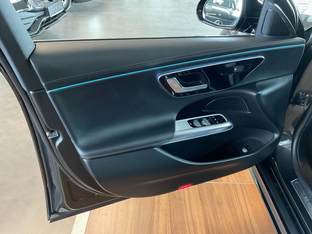 Mercedes-Benz E 220 2024