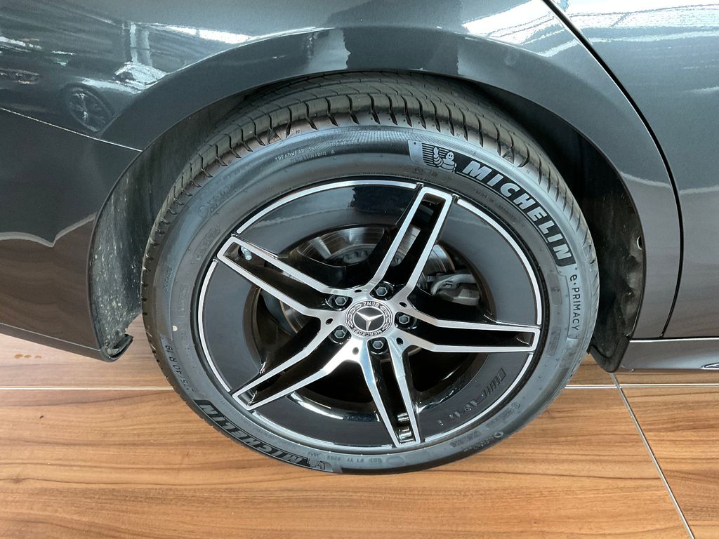 Mercedes-Benz E 220 2024