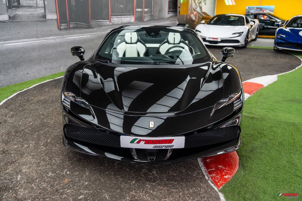 Ferrari SF90 2025
