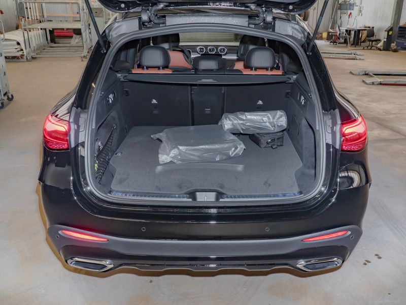 Mercedes-Benz GLC 300 2025