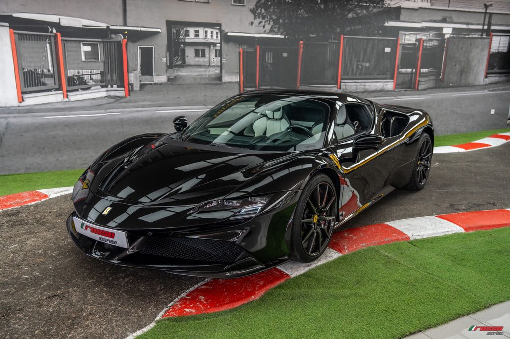 Ferrari SF90 2025