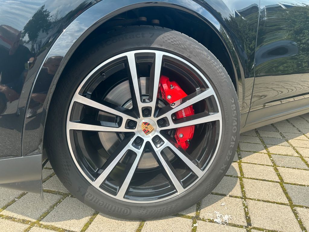 Porsche Cayenne 2025