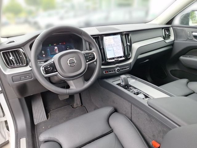 Volvo XC60 2025