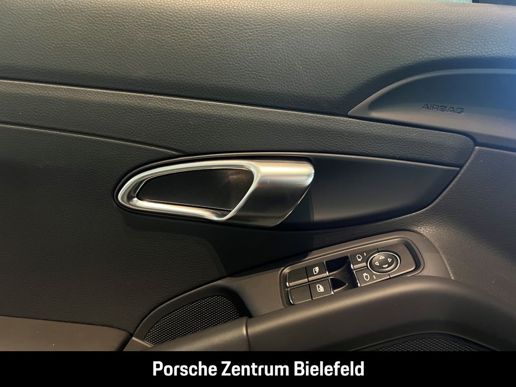 Porsche Boxster 2024