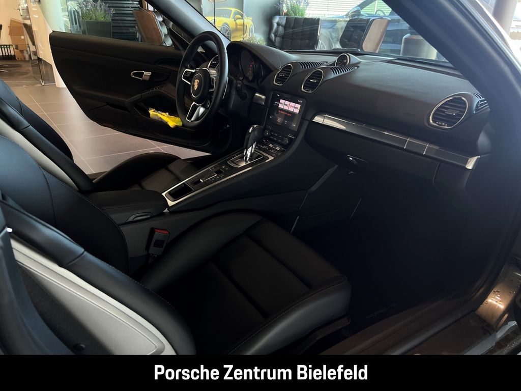 Porsche Boxster 2024