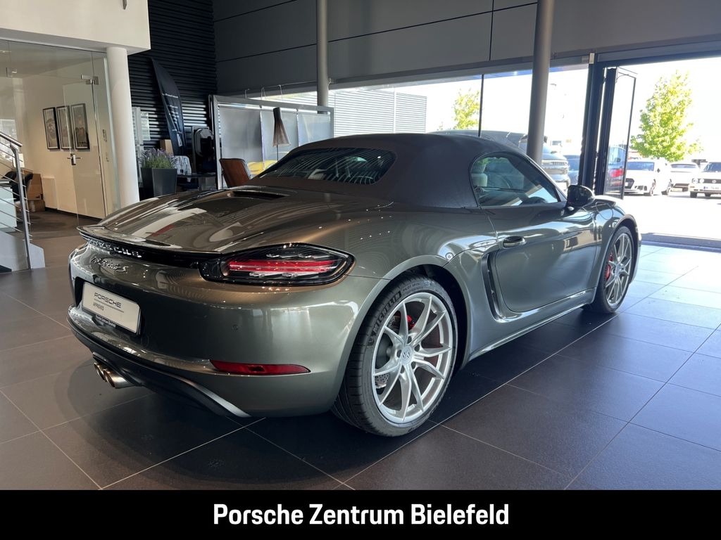 Porsche Boxster 2024