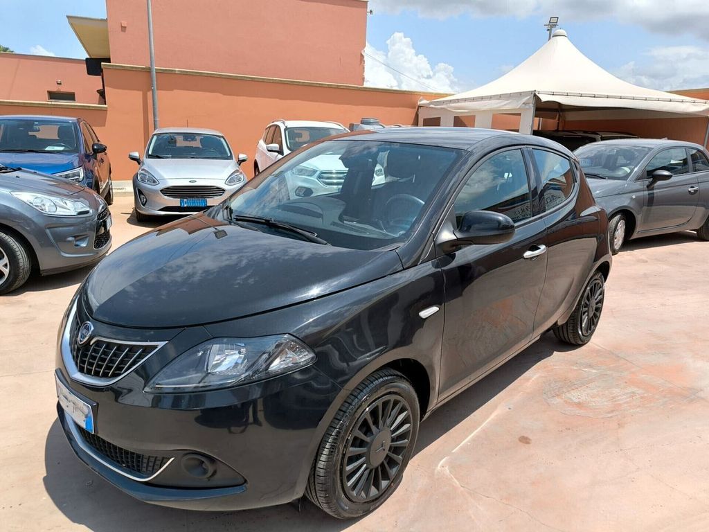 Lancia Ypsilon 2022