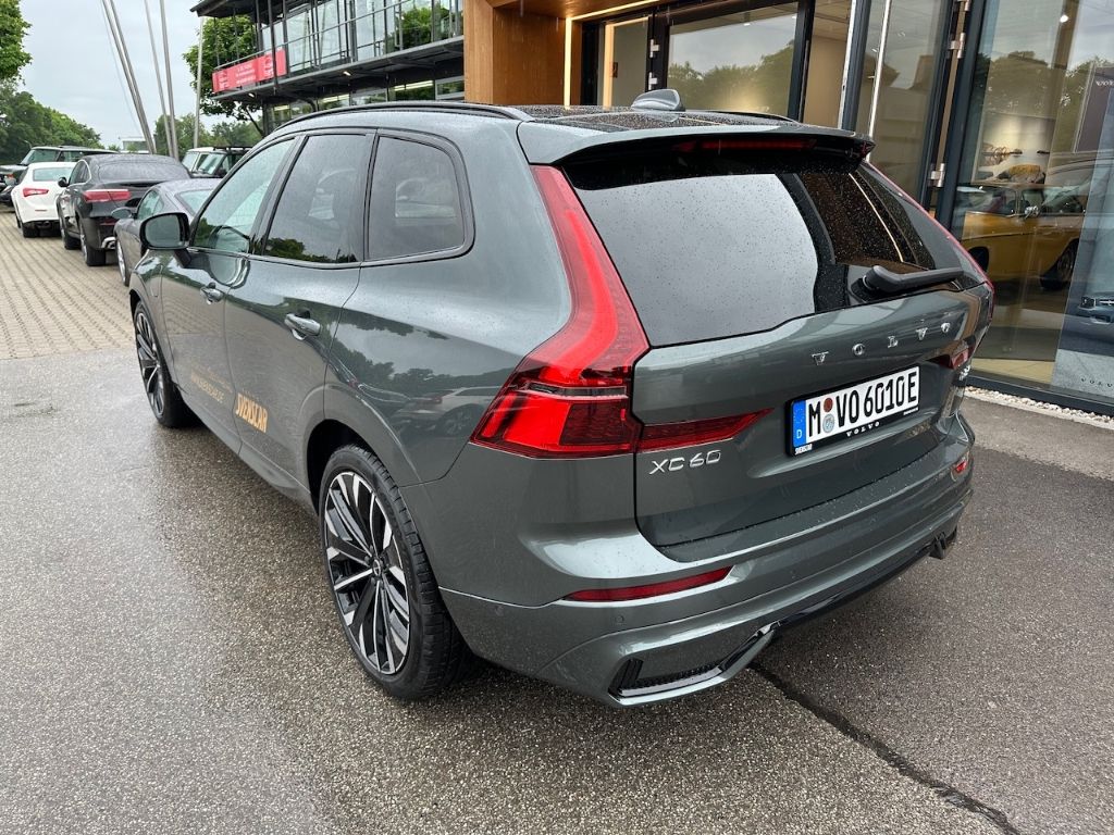 Volvo XC60 2025