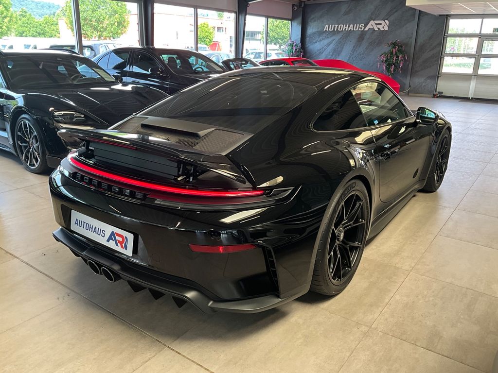 Porsche 992 2025