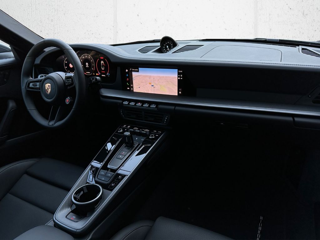 Porsche 992 2025