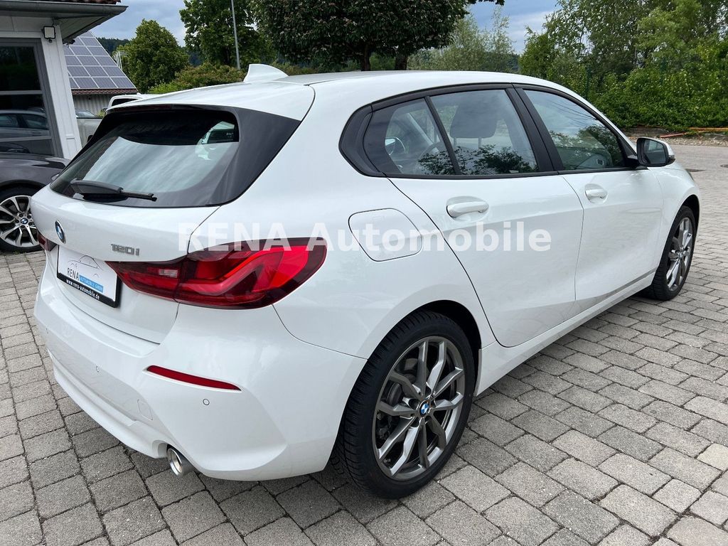 BMW 120 2024