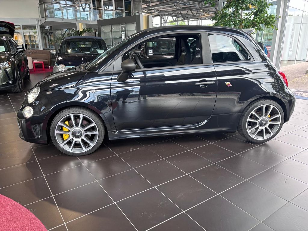 Abarth 695C 2024
