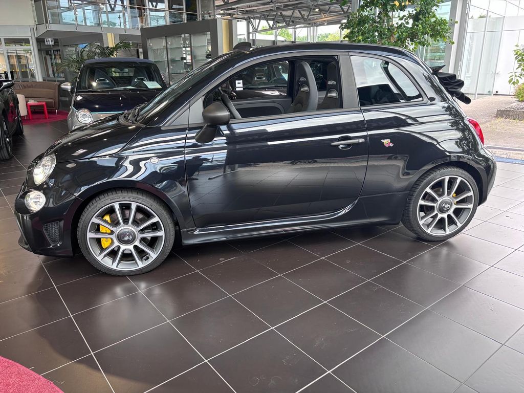 Abarth 695C 2024